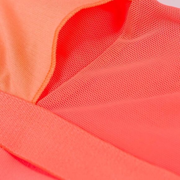 Lululemon Scoop Neck Tank - Picture 4 of 10